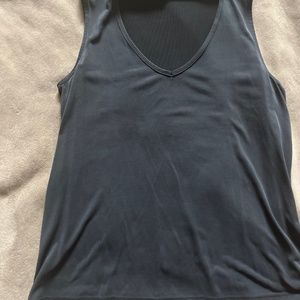 Sleeveless top with choker